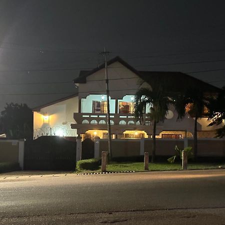 D Barfi Guesthouse, Excellent Location Kumasi Buitenkant foto